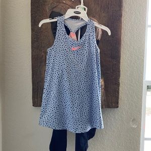 Girls Nike active wear outfit size medium.